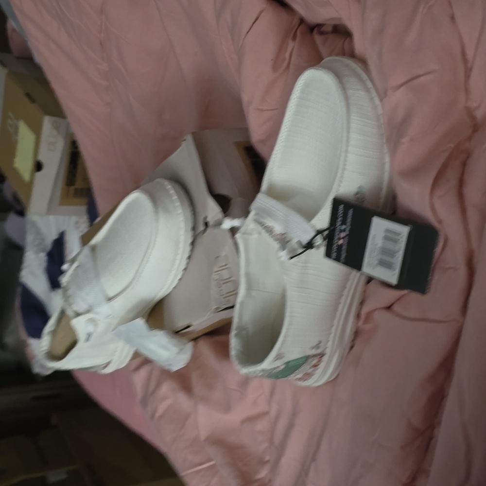 Hey dude shoes